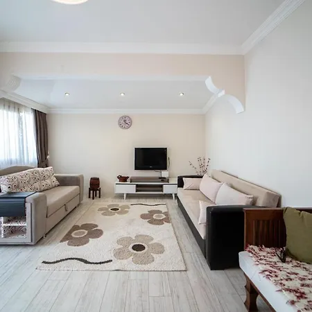 Magnificent Close To The Beach With Backyard And Private Pool In Fethiye, Mugla شقة *