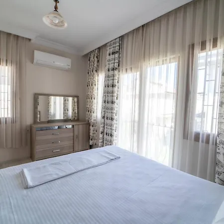 Magnificent Close To The Beach With Backyard And Private Pool In Fethiye, Mugla شقة فتحية